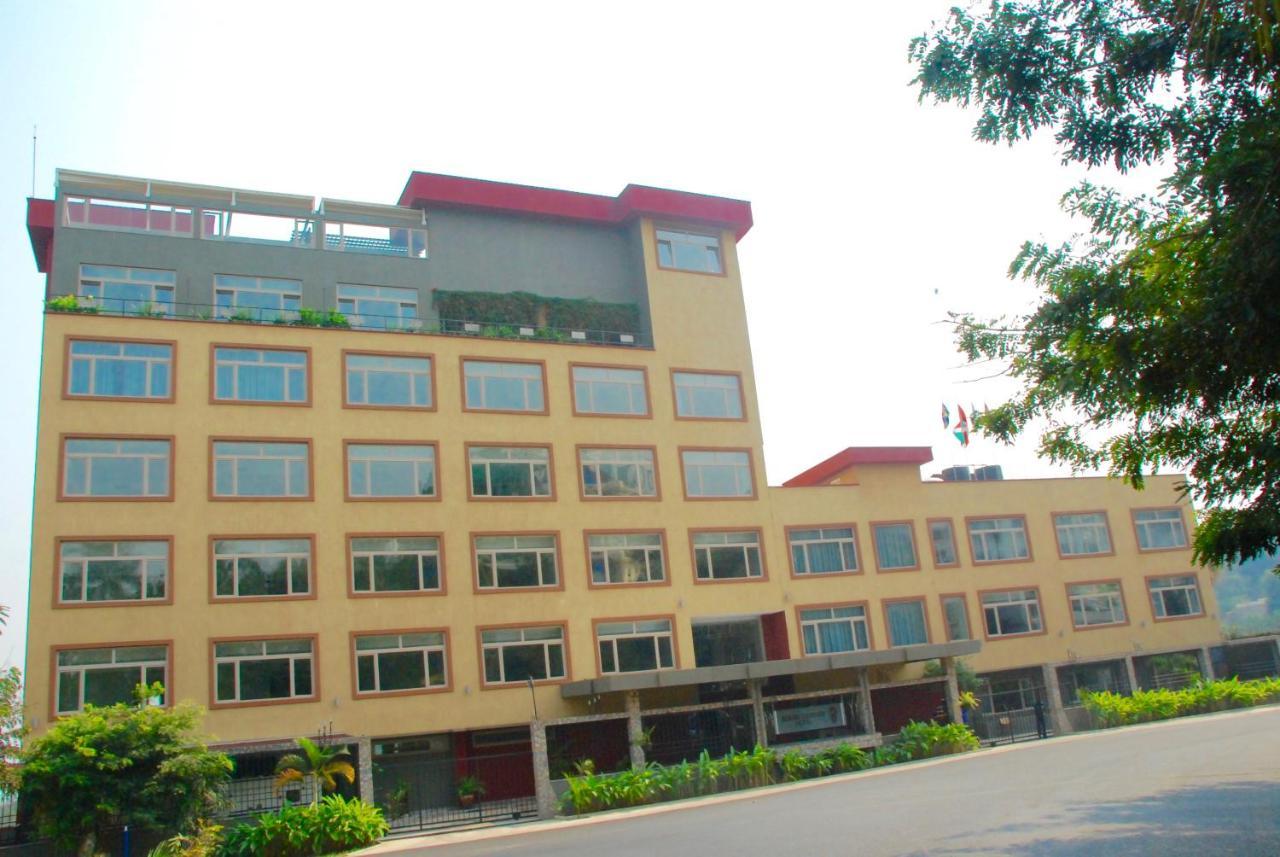Kiriri Garden Hotel Buyumbura Exterior foto